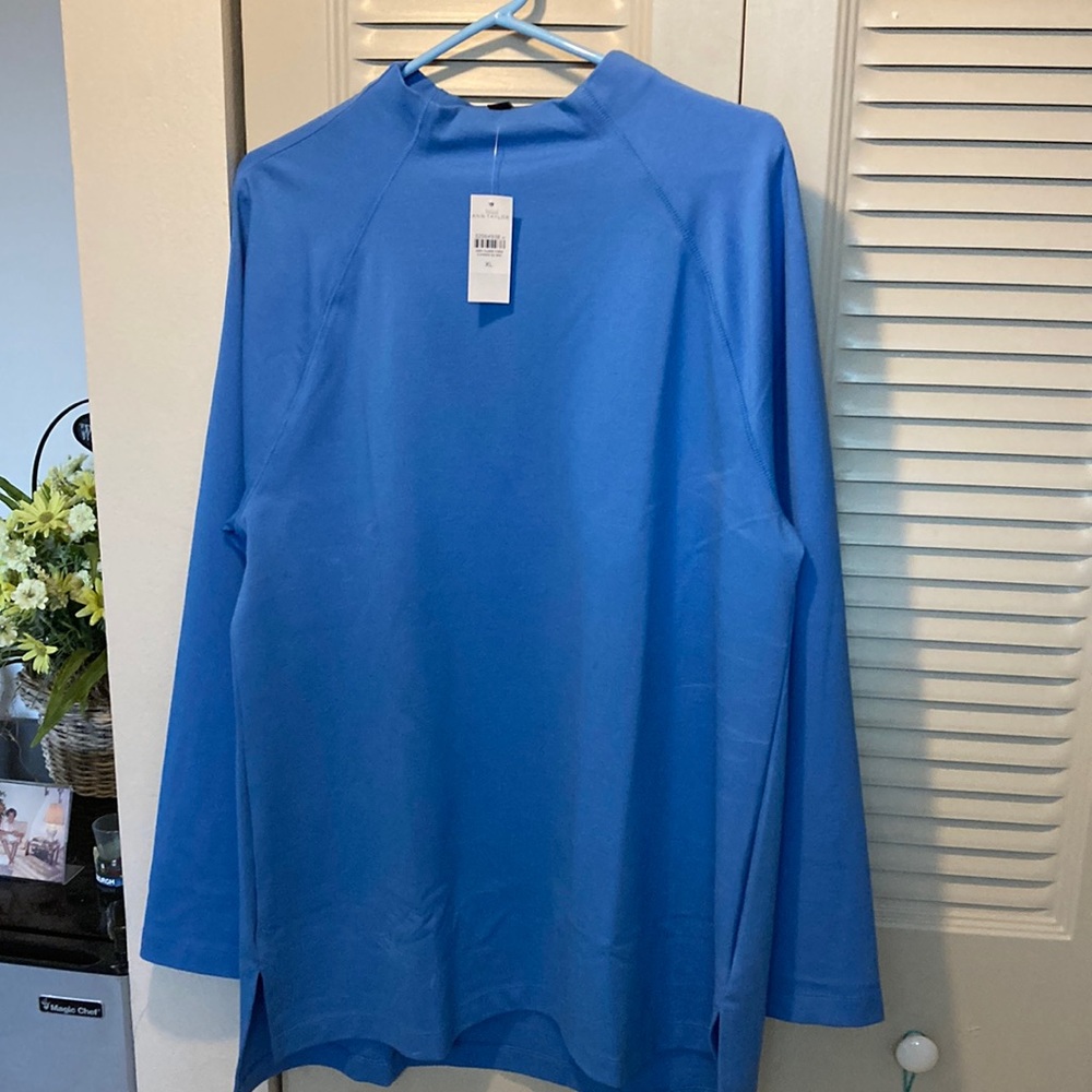 Ann Taylor Blue Tunic Top, Never Worn.
